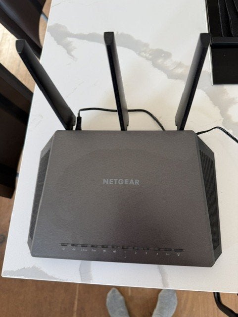 Netgear router, Ophalen of Verzenden, Zo goed als nieuw, Router, Netgear