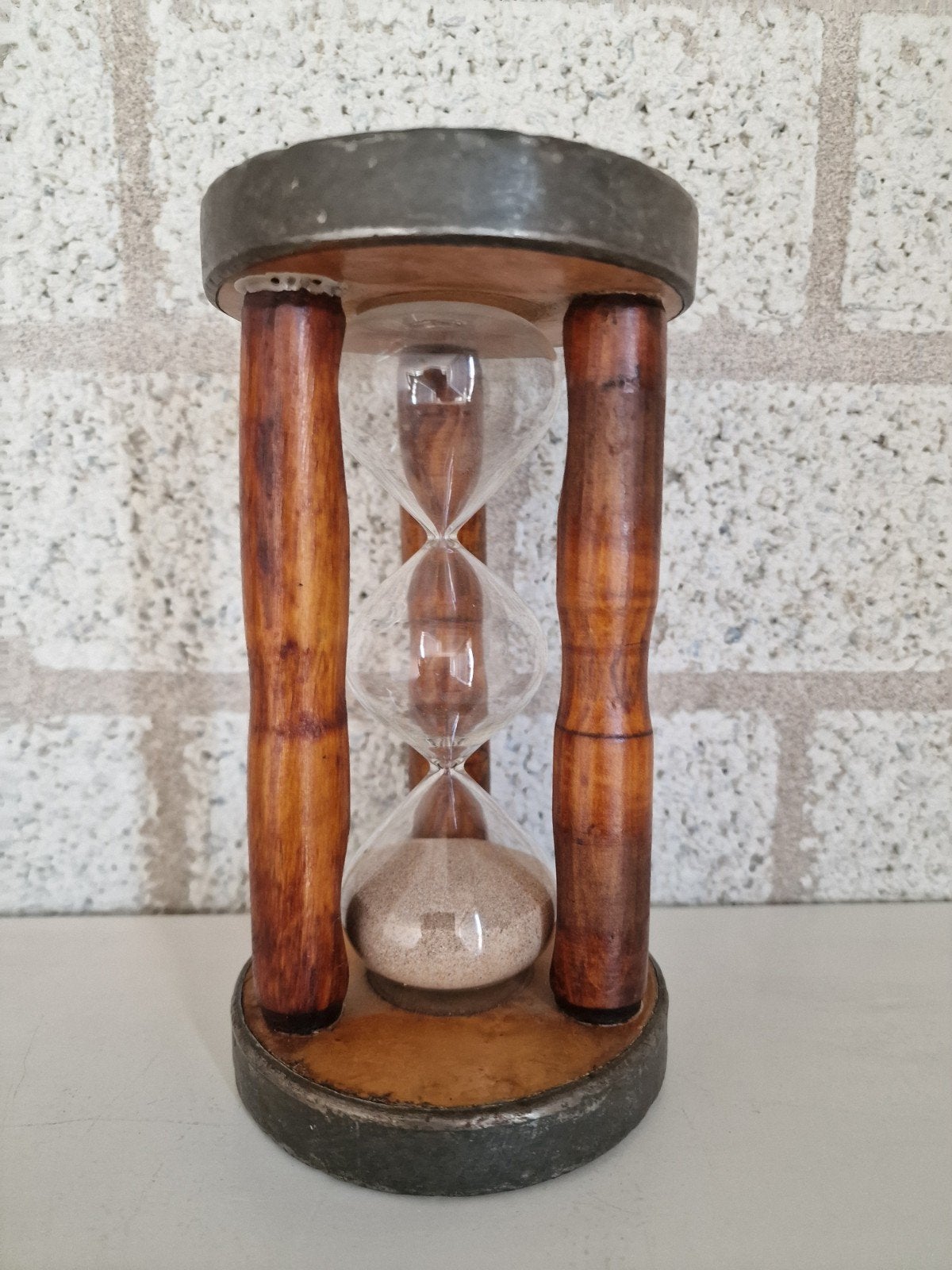 Oude zandloper hout & ijzer, Ophalen of Verzenden