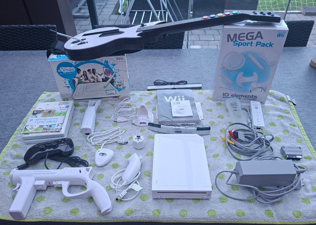 Nintendo Wii + accessoires+ 3 spellen, Ophalen of Verzenden, Zo goed als nieuw, Met 1 controller, Met games