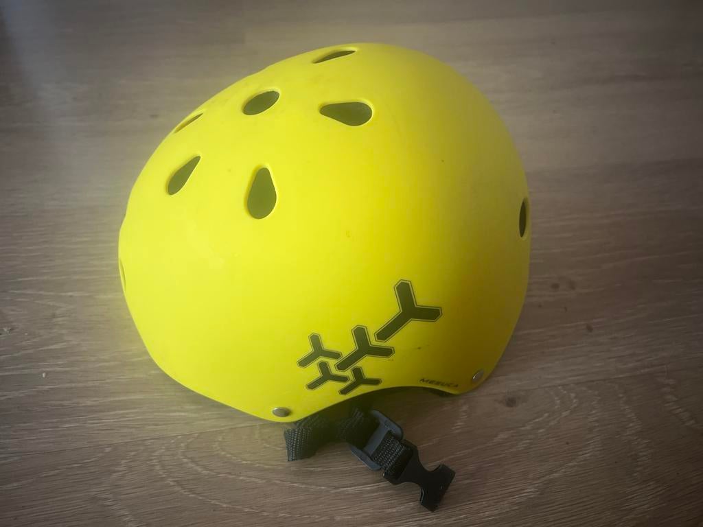 Lamborghini Kinderhelm Geel - Maat S (48-56cm), Ophalen, Zo goed als nieuw