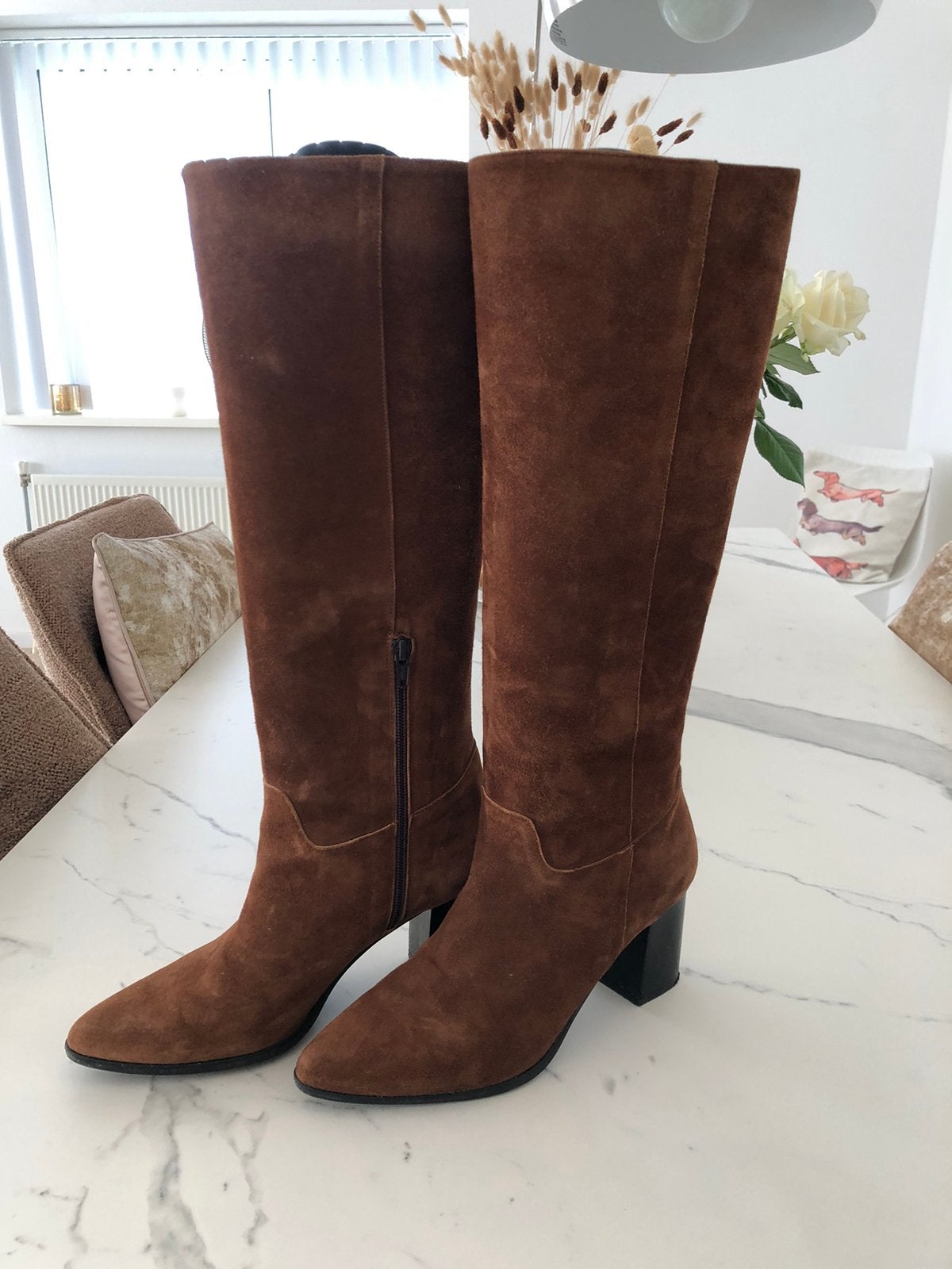 Bruine suede laarzen, Lilian, maat 39, Hoge laarzen, Bruin, Ophalen of Verzenden, Zo goed als nieuw