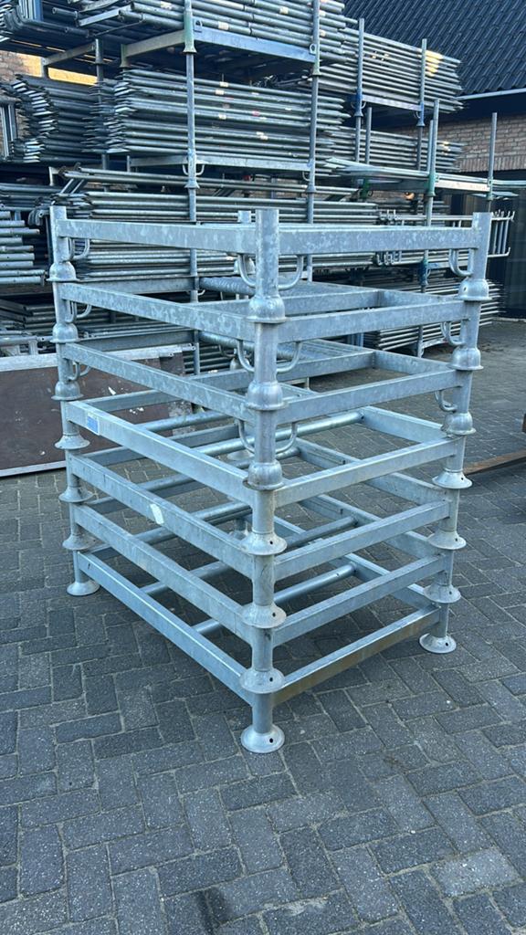 Stapelpallet 125x85, Ophalen, Zo goed als nieuw, Overige typen, Minder dan 2 meter