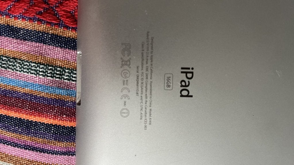 Foto 3 van iPad 3e gen Wi‑Fi 16GB A1416 — bieden