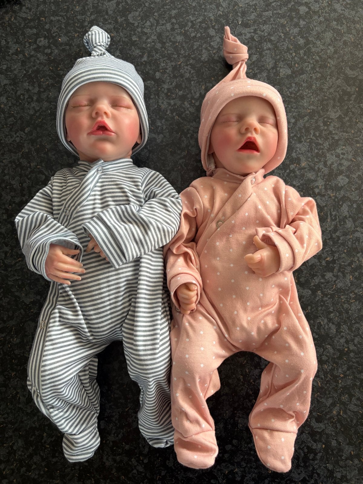 Reborn babypoppen tweeling - jongen en meisje, Ophalen of Verzenden, Zo goed als nieuw, Babypop
