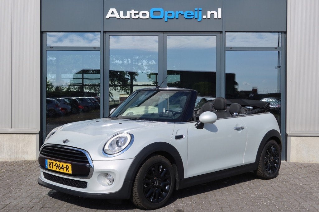 Mini COOPER 1.5 Cooper Cabrio Serious Business Airco, NAVI,, Auto's, Voorwielaandrijving, 136 pk, Gebruikt, Euro 6