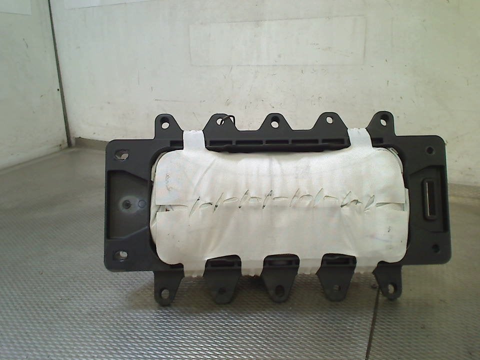 Airbag Passagier Mercedes-Benz GLA (H247) 2020 A2478607302, Gebruikt, Mercedes-Benz AG, Mercedes-Benz, Mercedesstraße 120, Stuttgart 70372, , Duitsland