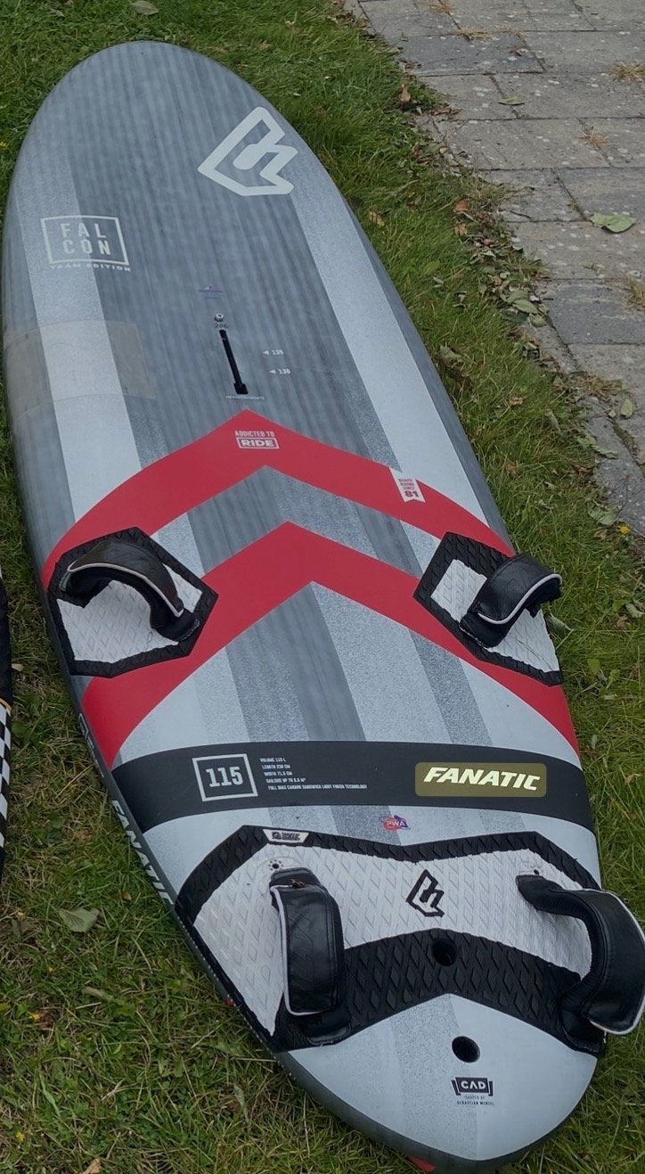 Fanatic Falconn 115, Watersport en Boten, Ophalen, Met voetbanden, Gebruikt, Minder dan 250 cm