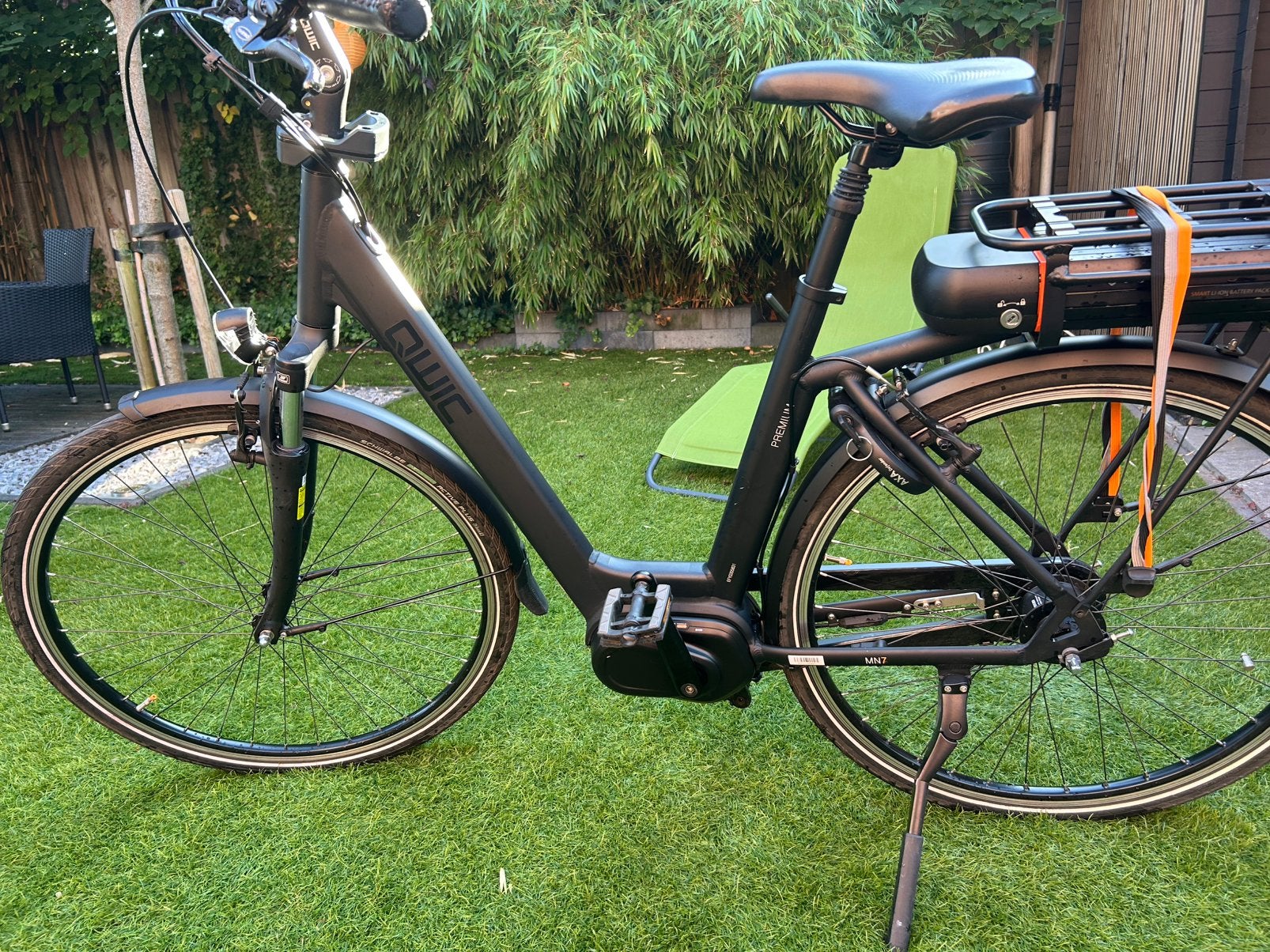 Electrische damesfiets Qwic Premium 700w, Fietsen en Brommers, Elektrische fietsen, Ophalen, Qwic, Zo goed als nieuw, 50 km per accu of meer