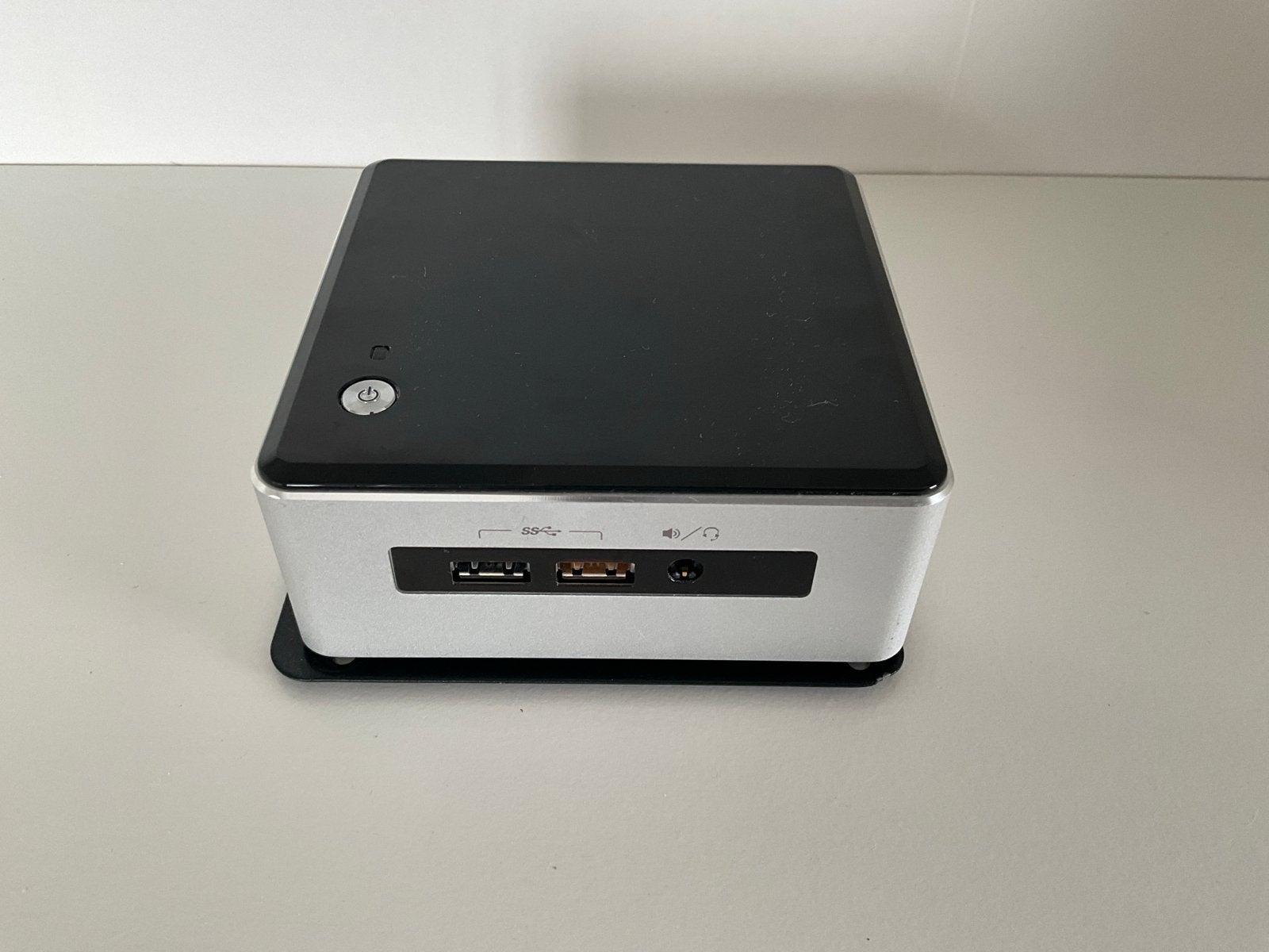 Intel NUC Mini PC - Compacte en Krachtige Desktop, Ophalen, Gebruikt, 2 tot 3 Ghz, Intel