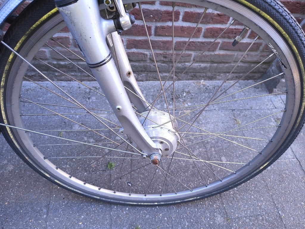 voorwiel electrisch   24 volt bikkel of mc, Fietsen en Brommers, Ophalen, Gebruikt, Aluminium