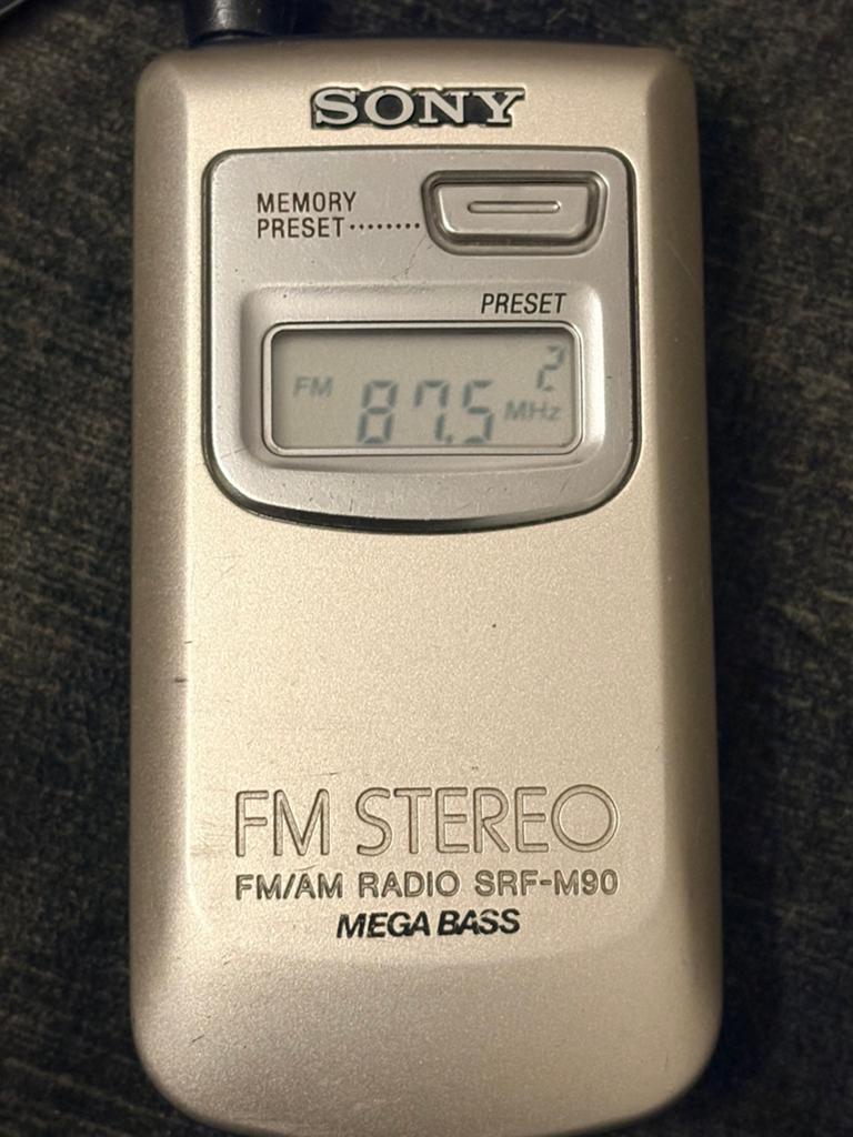 Sony SRF-M90 FM Stereo Am PLL Synthesized Radio, Ophalen of Verzenden, Zo goed als nieuw