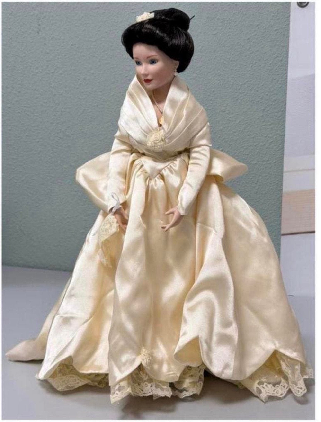 Ashton-Drake Galleries wedding Dress Doll 1994 signed + doos, Ophalen of Verzenden, Zo goed als nieuw, H, H
