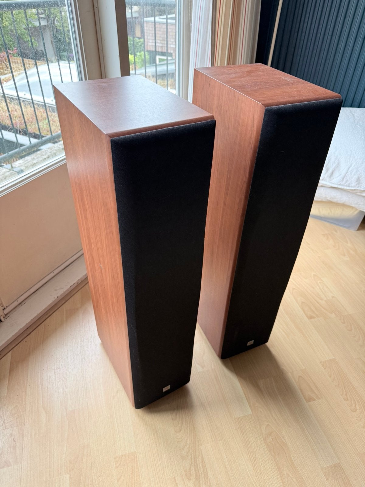 JBL Northridge E Series E80 vloerstaande speakers - Cherry, Vloerstaande luidspreker, JBL, Zo goed als nieuw, Geschikt voor surround/home cinema