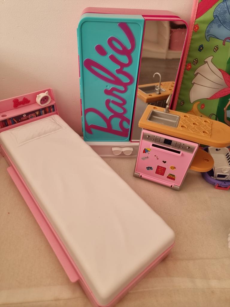 Meisjes Speelgoed, Barbie , kraaltjes, Kinderen en Baby's, Speelgoed | Poppenhuizen, Ophalen of Verzenden, Toebehoren