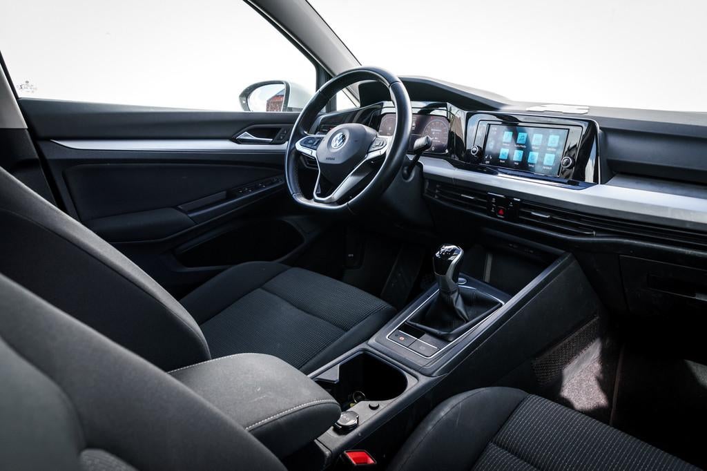 Volkswagen Golf 1.0 TSI Golf 8 | Digitaal instrumentenpaneel, 1160 kg, Stof, Gebruikt, Met garantie (alle)