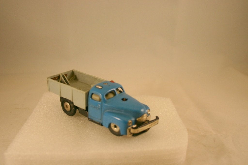 Schuco Varianto no: 3112U  Elektro Lastwagen ( Blauw), Verzenden