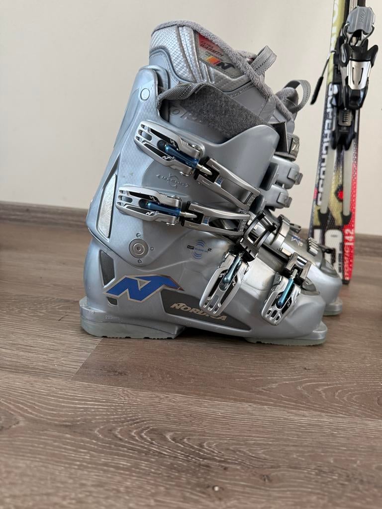 Nordica Skischoenen - Zo goed als nieuw maat 39, Sport en Fitness, Skiën en Langlaufen, 160 tot 180 cm, Schoenen, Ophalen of Verzenden
