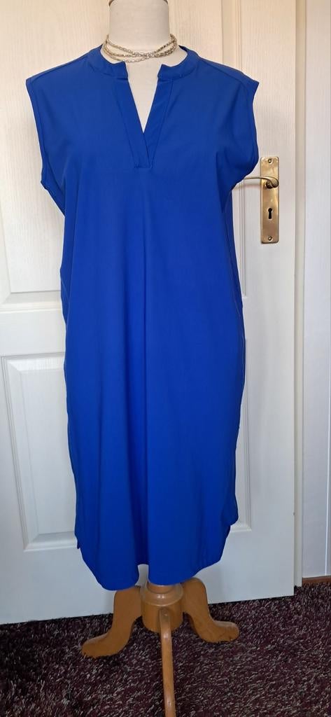 Travelstof jurk koningsblauw - knielengte, Maat 38/40 (M), Blauw, Onbekend, Zo goed als nieuw