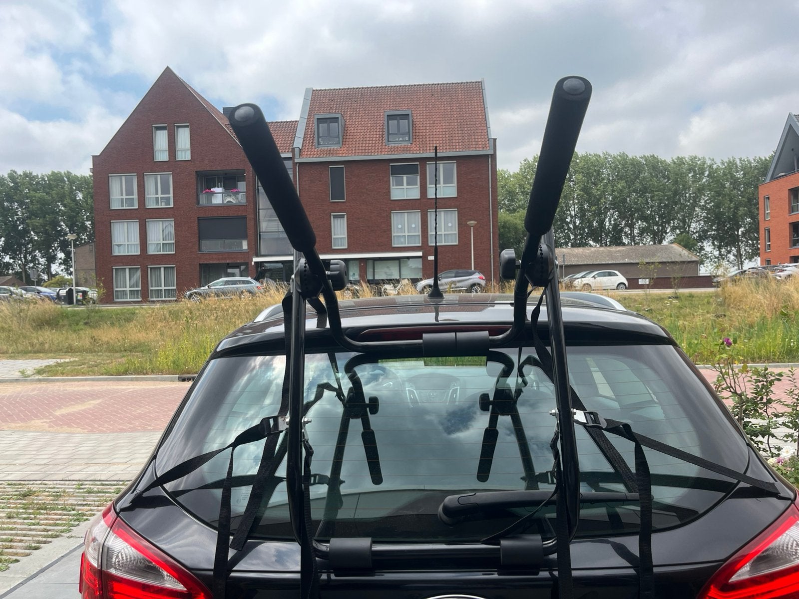 Fietsdrager, Ophalen, Zo goed als nieuw, Achterklepdrager