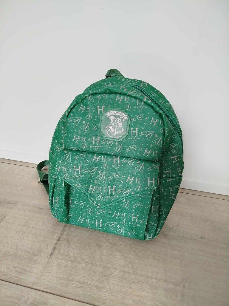 Nog nieuwe, stevige Harry Potter Hogwarts Slytherin rugtas, Verzamelen, Harry Potter, Ophalen of Verzenden, Nieuw, Gebruiksvoorwerp
