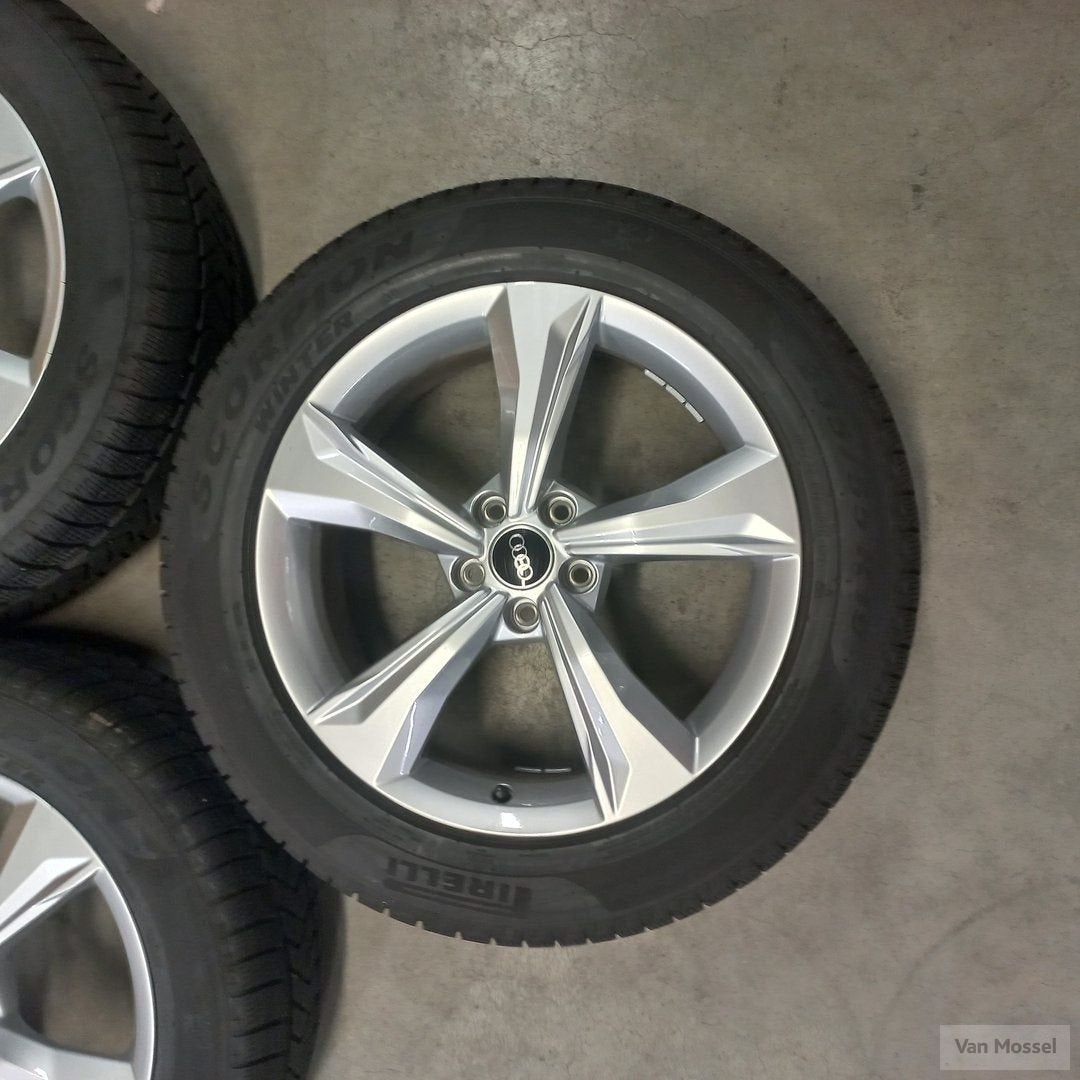 Audi Q5 Pirelli Scorpion Winter 235/55/R19 101H, 19 inch, Gebruikt, -, -