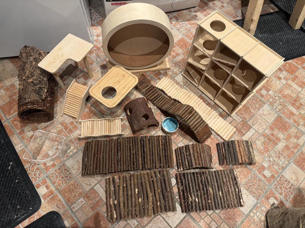 Veel hamster spullen (ratjes, muisjes) Loopwiel bruggen etc, Dieren en Toebehoren, Ophalen, Zo goed als nieuw, Loopwiel of Rad