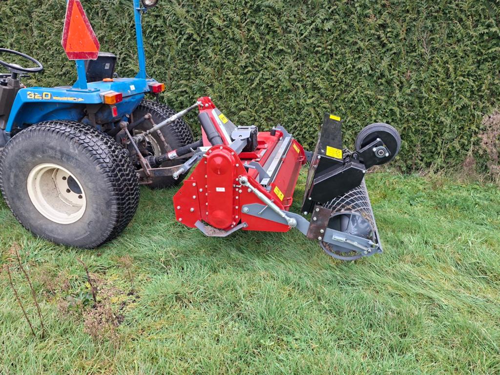 Overtopfrees met zaaibak - zaaimachine, Ophalen, Akkerbouw, Grondbewerking