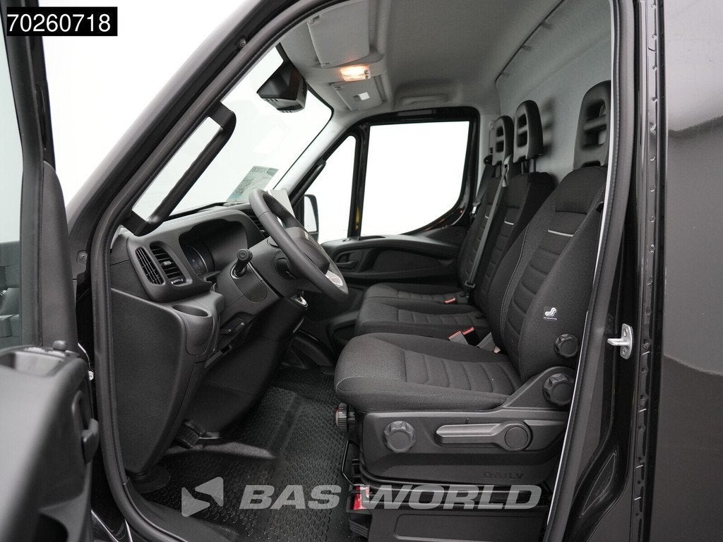 Iveco Daily 35C21 BPM VRIJ! 3.0L Automaat 210PK L2H2 2025-Mo, Auto's, Automaat, Stof, Euro 6, 4 cilinders