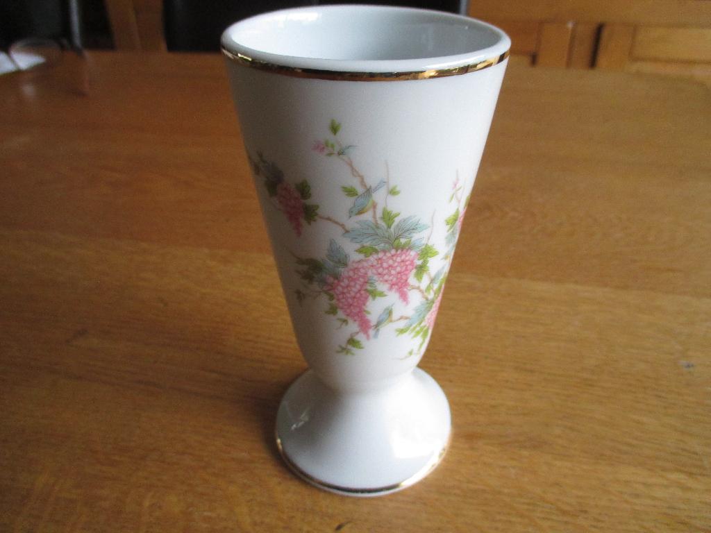 Vaasje "Limoges", Ophalen of Verzenden