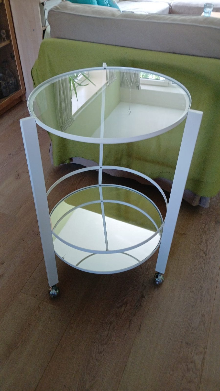Bijzettafel modern ontwerp, Huis en Inrichting, Woonaccessoires | Etagères, Ophalen of Verzenden, Zo goed als nieuw