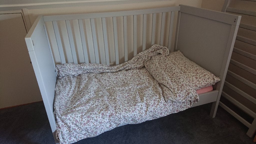 Ledikant ikea licht grijs, Ophalen, Gebruikt, Ledikant