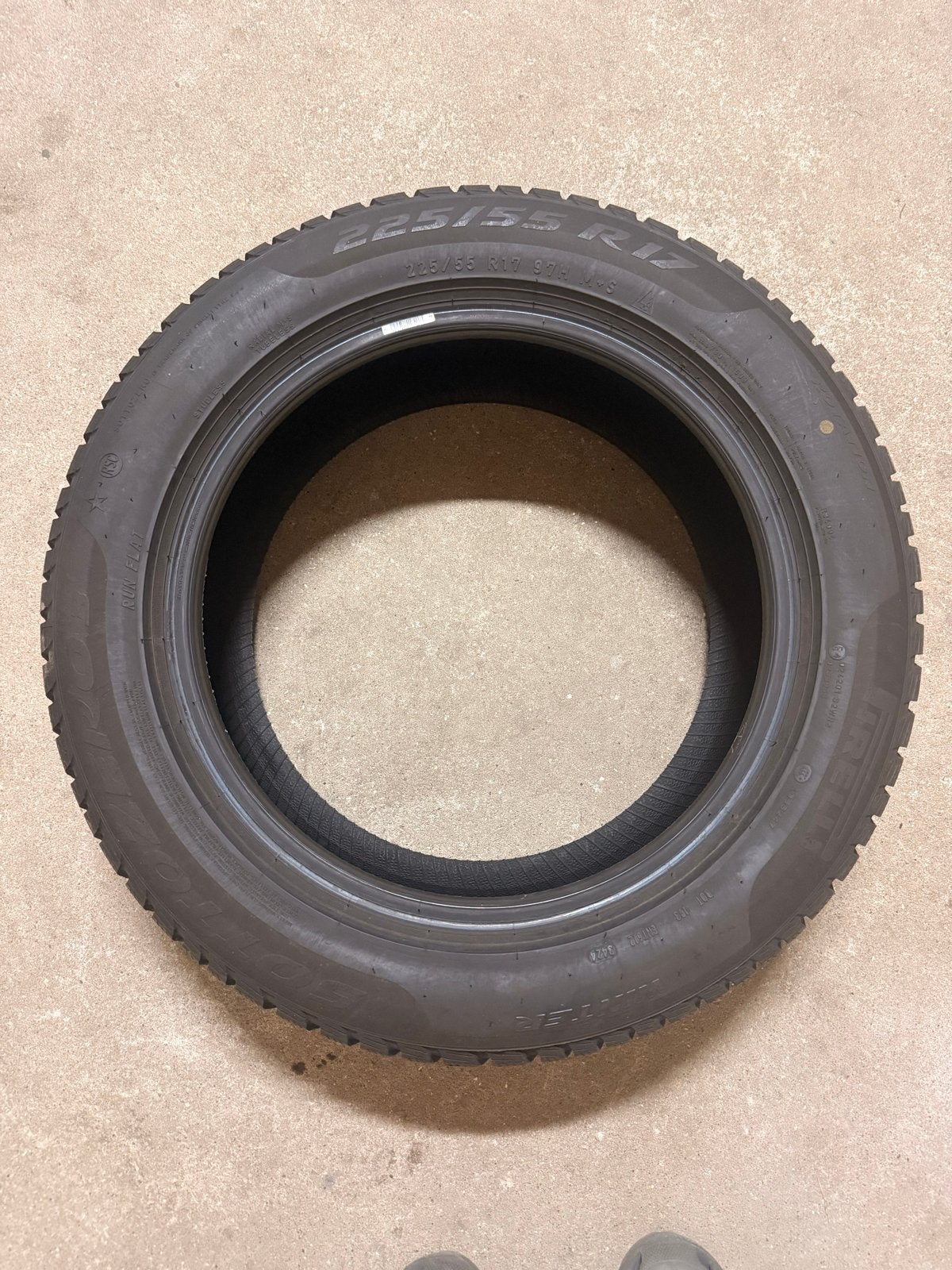 Pirelli Sottozero Run Flat Winterbanden 225/55 R17, Ophalen, Gebruikt, 17 inch, Winterbanden