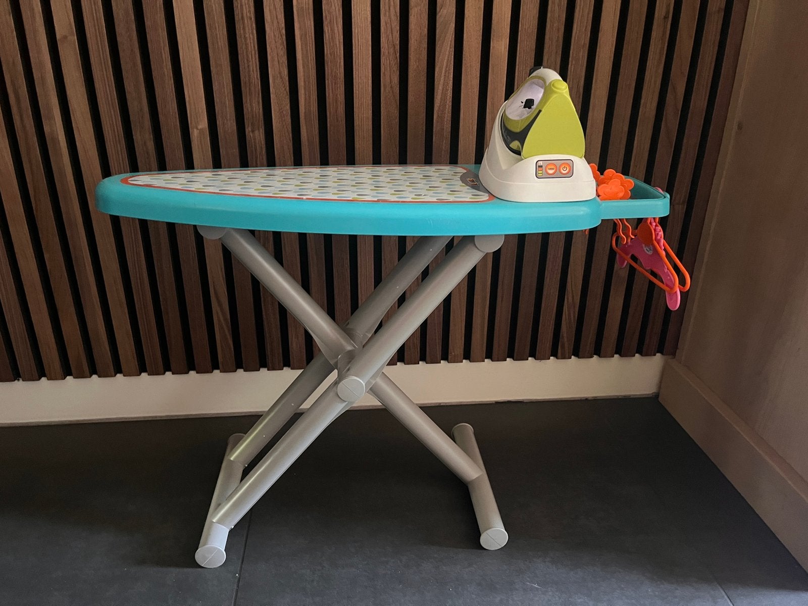 Strijkplank merk Smoby, Kinderen en Baby's, Ophalen of Verzenden, Jongen of Meisje