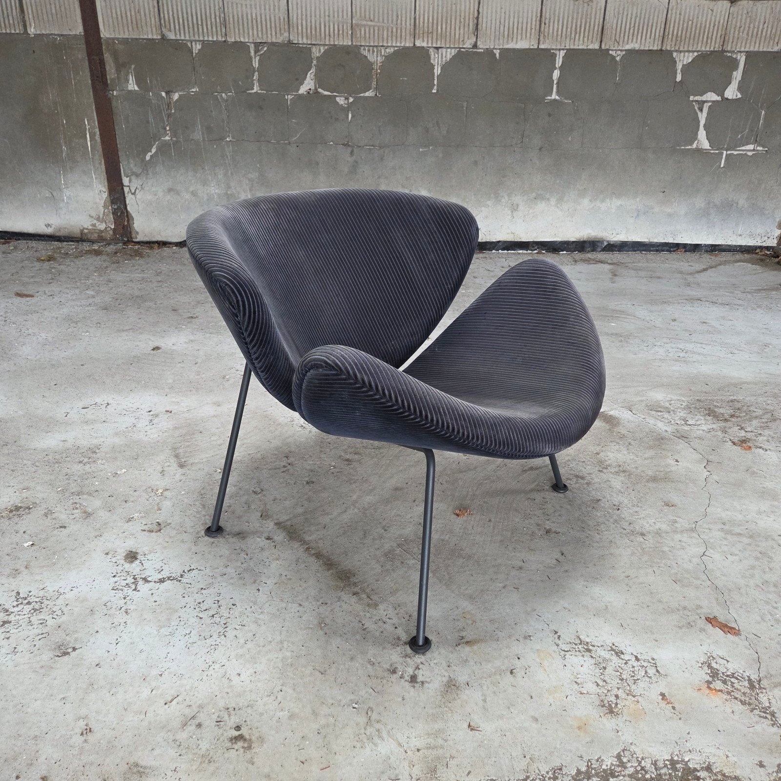 Artifort Orange Slice, Pierre Paulin, Lounge design stoel, Ophalen, 75 tot 100 cm, Zo goed als nieuw, Metaal