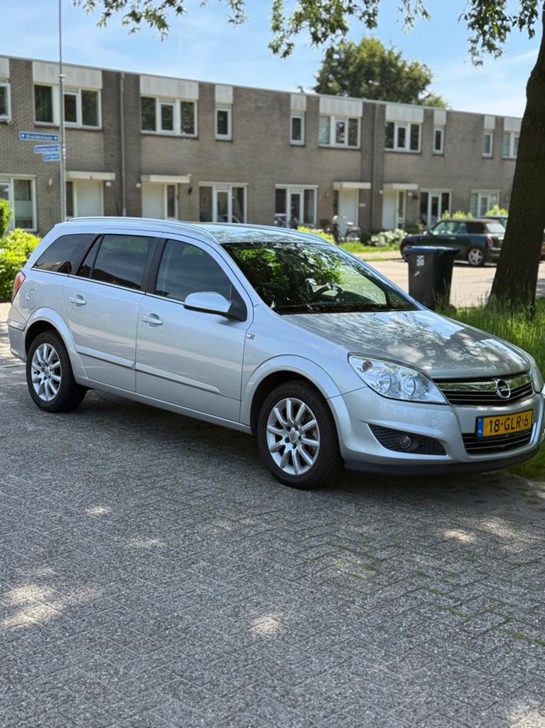 Opel Astra 1.6 16V 85KW St.wgn. 2008 Grijs, Voorwielaandrijving, 657 kg, 15 km/l, 4 cilinders