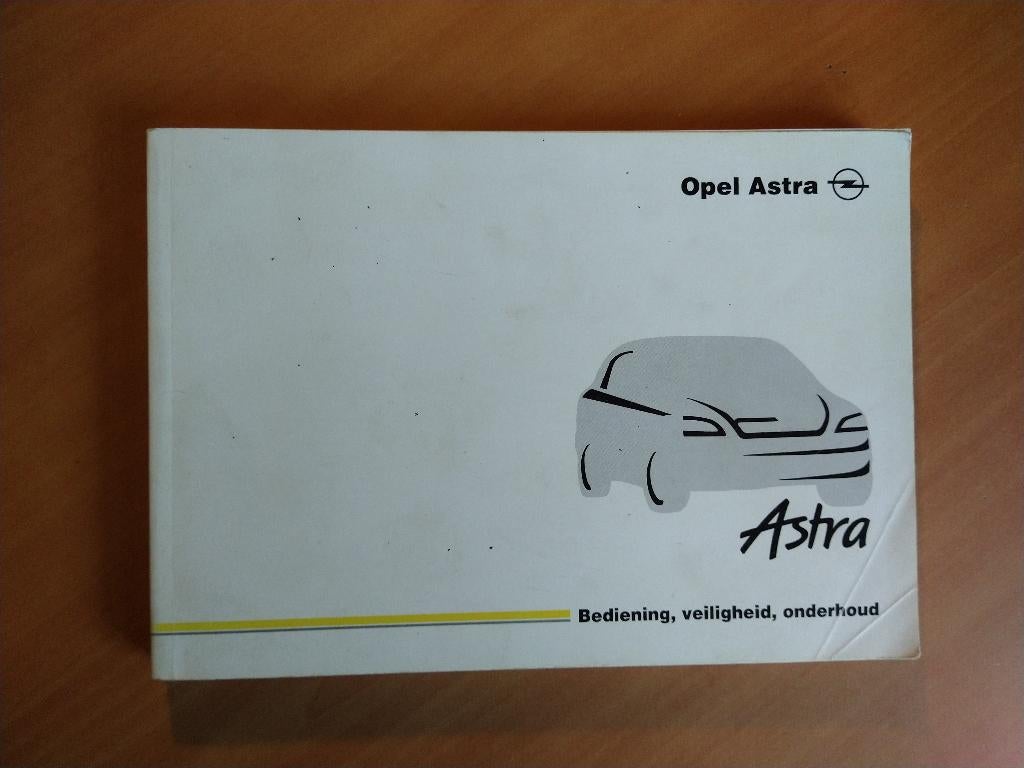Opel Astra. Bediening, veiligheid, onderhoud, Auto diversen, Handleidingen en Instructieboekjes, Ophalen of Verzenden