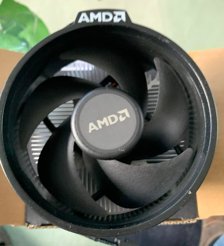 AMD wraith CPU koeler, Computers en Software, Computerkoelers, Zo goed als nieuw, Luchtkoeling, Ophalen of Verzenden