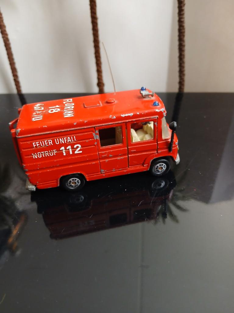 Mercedes L 406 D. Brandweer. Siku, Ophalen of Verzenden, Gebruikt, Bus of Vrachtwagen