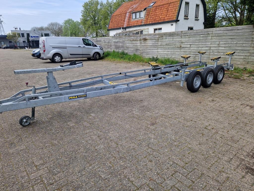 Pega ST 3900 stallingtrailer met 3x 1350KG assen, Watersport en Boten, Boottrailers, Ophalen of Verzenden