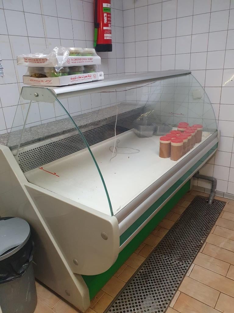 Koelvitrine moet snel weg GRATIS!!, Witgoed en Apparatuur, Overige Witgoed en Apparatuur, Ophalen, Gebruikt
