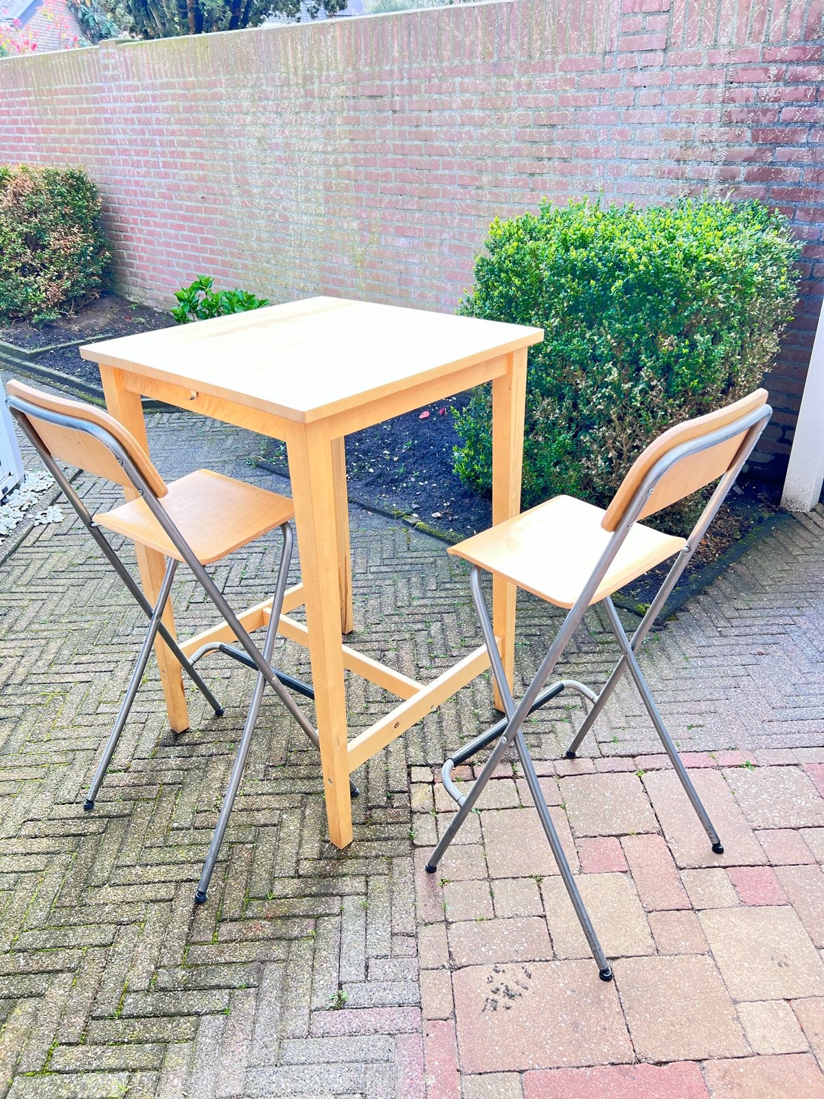 Vierkant barretje met 4 krukken - nette staat, Ophalen, Gebruikt, Inclusief barstoelen