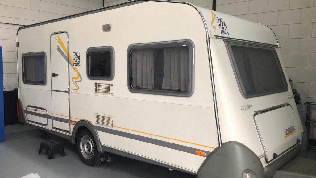 Knaus sudwind 450 bj 2000 met airco, Caravans en Kamperen, Caravans, Particulier, tot en met 4, 750 - 1000 kg, Rondzit, Knaus