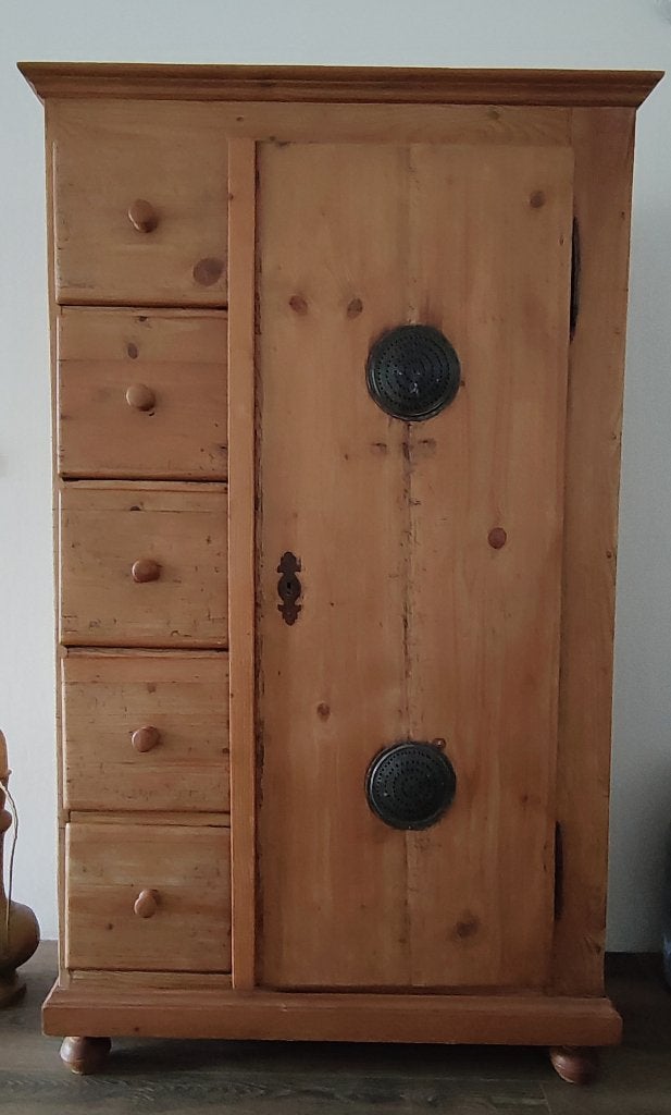 Antieke (brocante) grenen spekkast, Ophalen