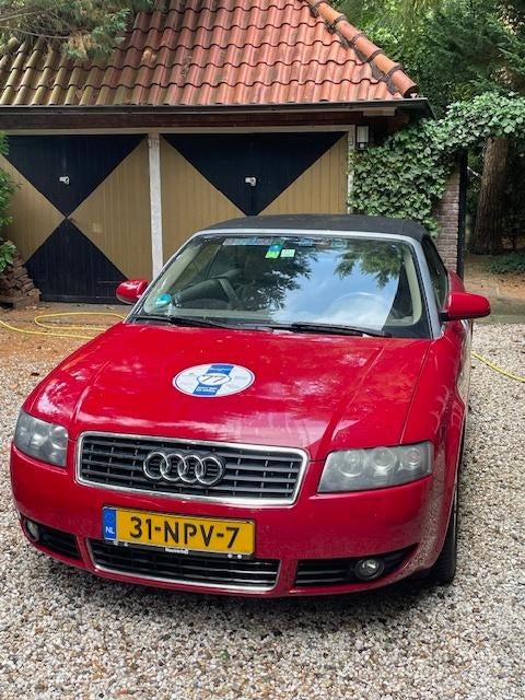 Audi A4 2.4 V6 125KW Cabrio 2005 Rood, Auto's, Audi, A4, Airbags, Automatische klimaatregeling, Boordcomputer, Centrale vergrendeling