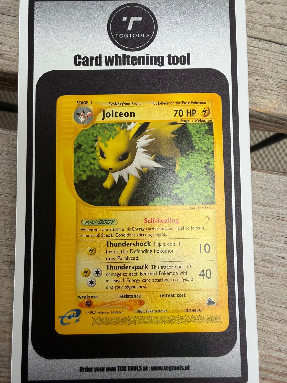 Jolteon 13/144 Skyridge NM+, Hobby en Vrije tijd, Verzamelkaartspellen | Pokémon, Ophalen of Verzenden, Zo goed als nieuw