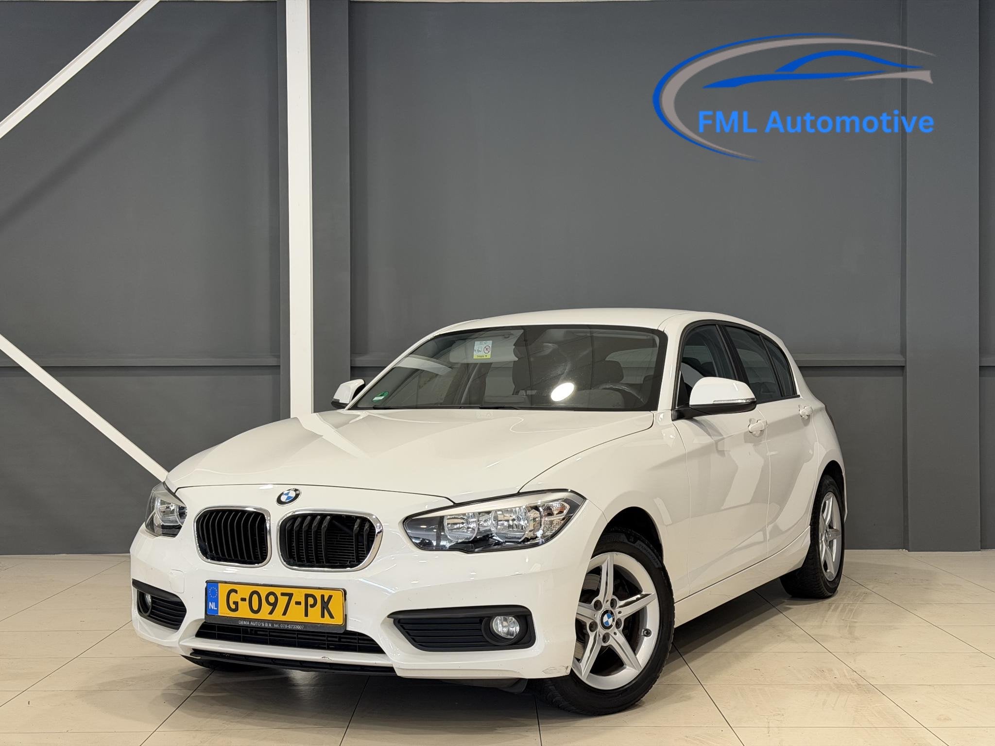 BMW 1-serie 116i Sport | Airco | M-Sport | Parkeersensor |, 1-Serie, Euro 6, Wit, 3 cilinders