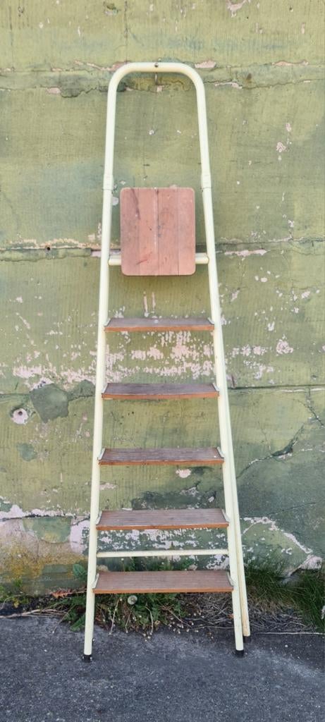 Keukentrap jaren '60, Ophalen, Gebruikt, Minder dan 2 meter