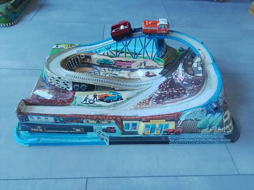 Technofix 322 blikken speelgoedbaan met treintjes, Kinderen en Baby's, Speelgoed | Speelgoedvoertuigen, Ophalen of Verzenden