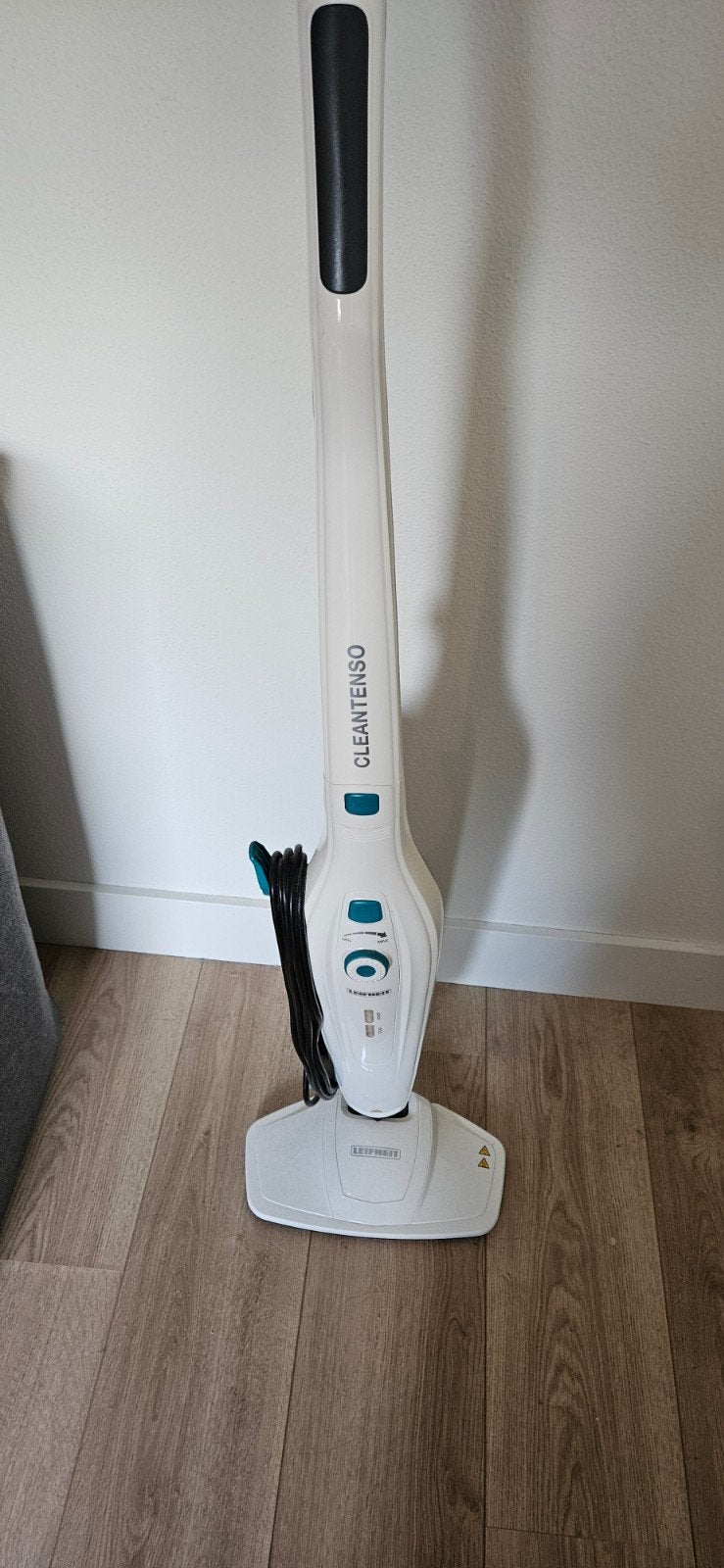 Leifheit CleanTenso stoomreiniger - Zo goed als nieuw, Overige merken, Ophalen of Verzenden, Geschikt voor harde vloeren, Minder dan 1200 watt