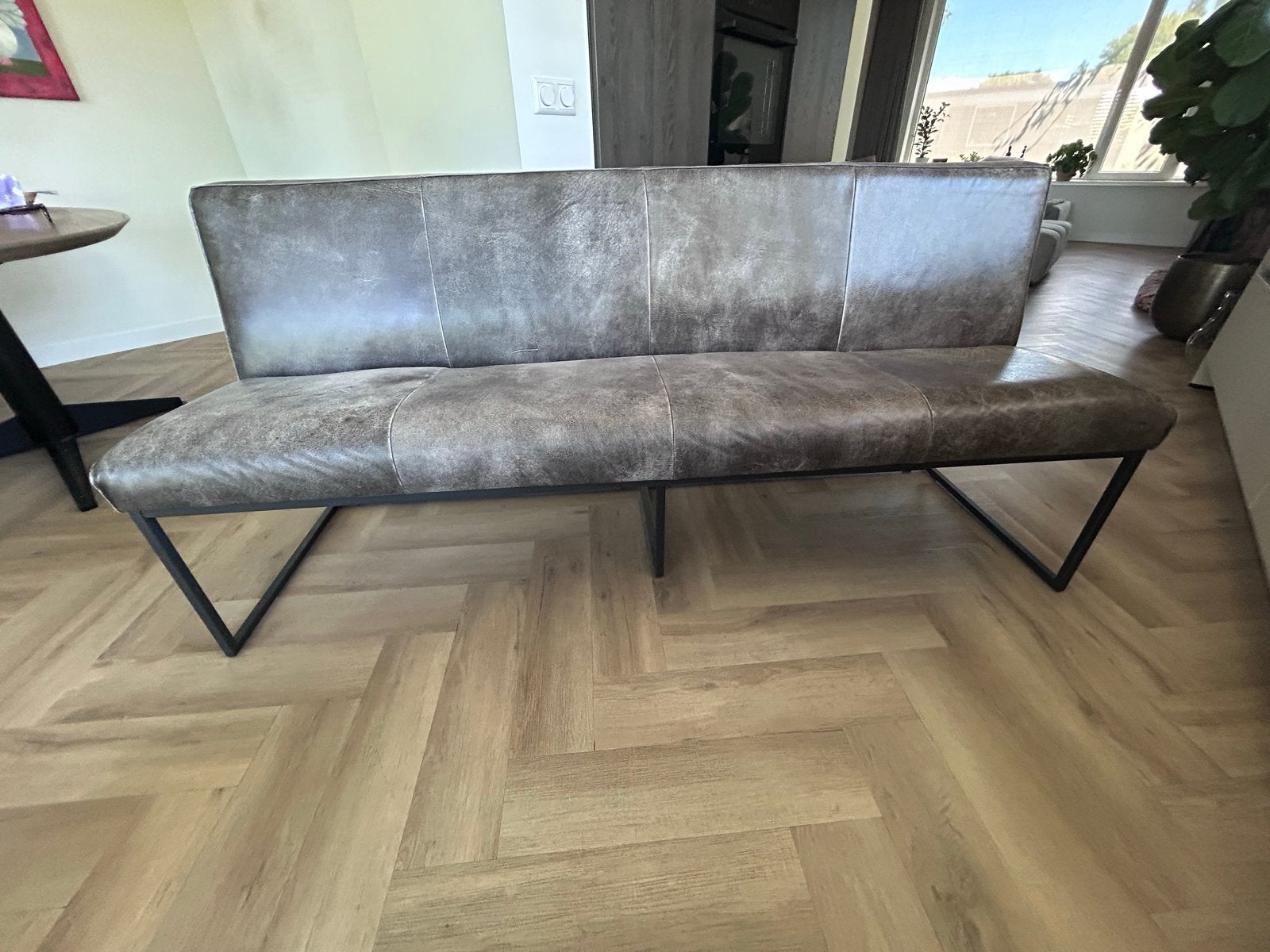 Leren bank met metalen onderstel - Zo goed als nieuw, Ophalen, Minder dan 75 cm, 150 tot 200 cm, Leer